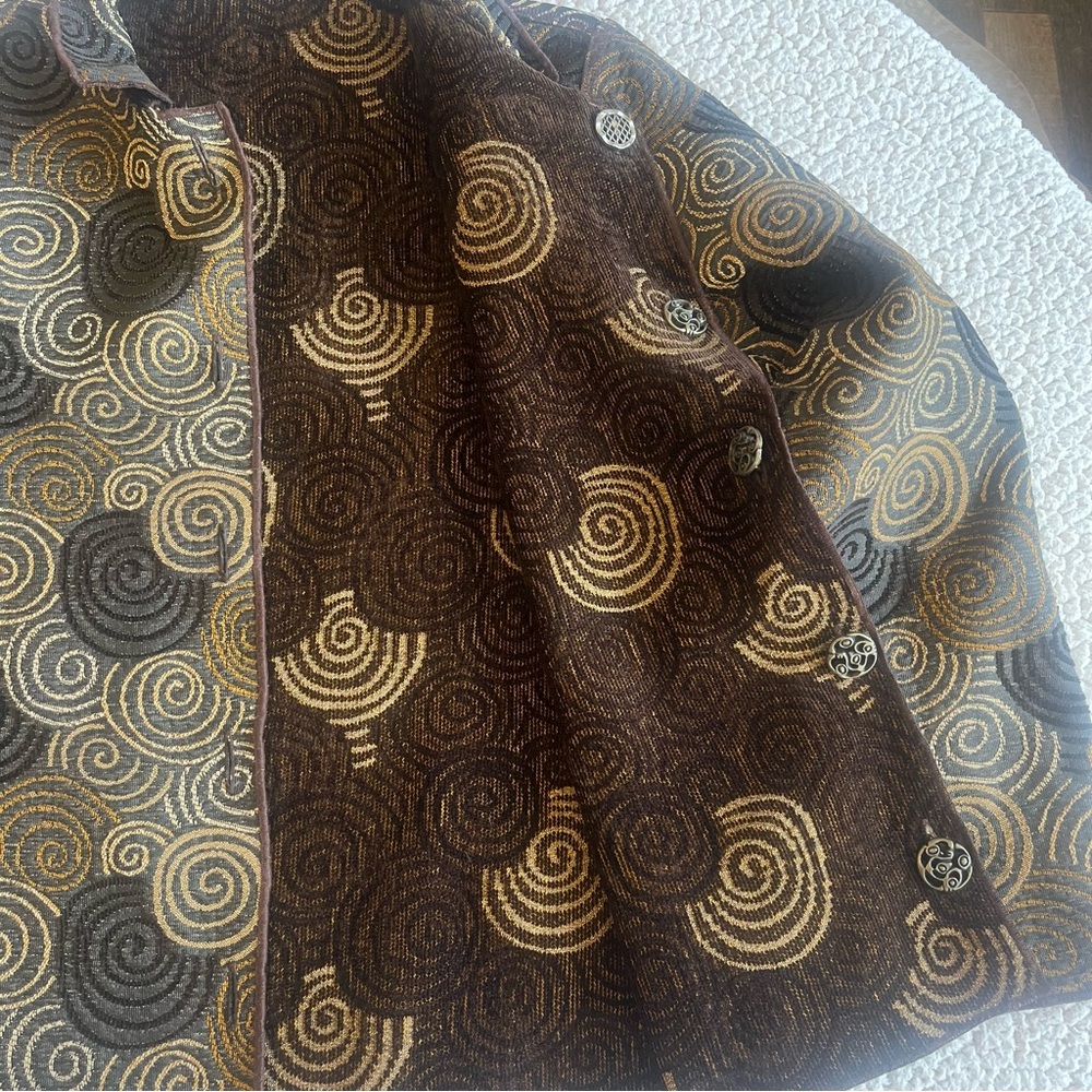 Reversible Spiral Patterned Jacket - Brown And Go… - image 6